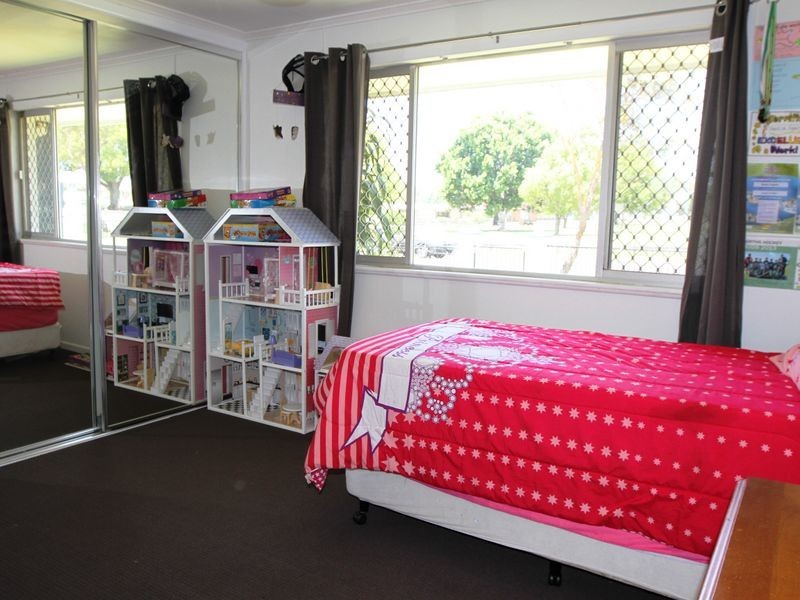 37 Croxley Street, Harristown QLD 4350