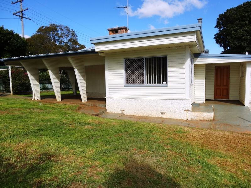 19 Prospect Street, North Toowoomba QLD 4350