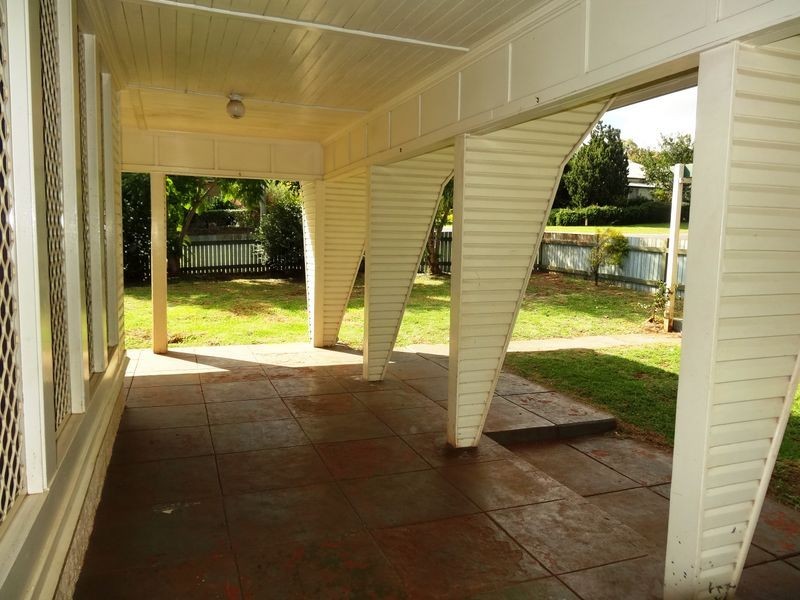 19 Prospect Street, North Toowoomba QLD 4350