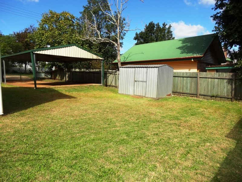 19 Prospect Street, North Toowoomba QLD 4350