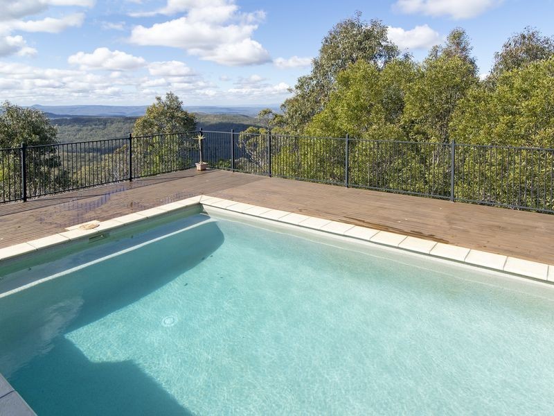 62 Skyline Drive, Blue Mountain Heights QLD 4350