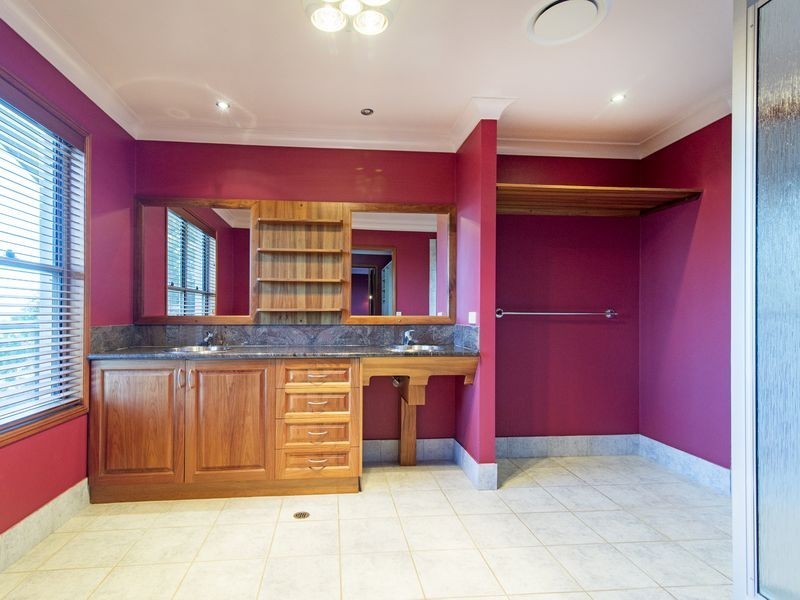 62 Skyline Drive, Blue Mountain Heights QLD 4350