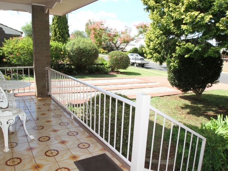 193 Ramsay Street, Centenary Heights QLD 4350