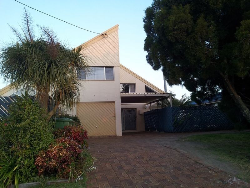 2/ 74 Platz, Darling Heights QLD 4350