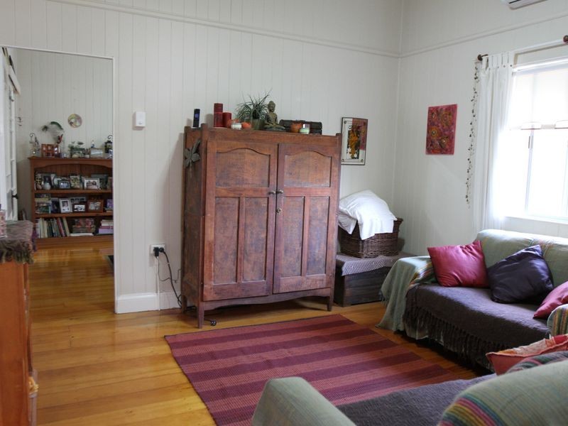 8 Edward Street, North Toowoomba QLD 4350