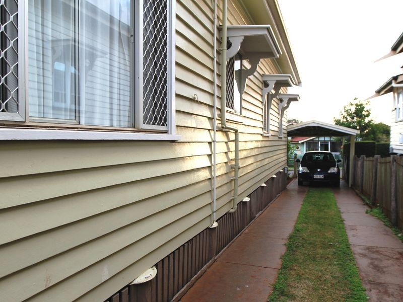 8 Edward Street, North Toowoomba QLD 4350