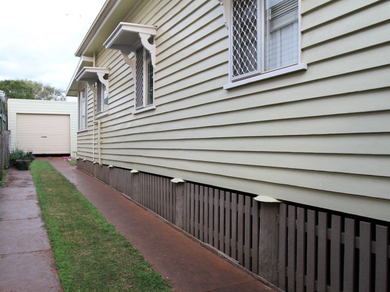 8 Edward Street, North Toowoomba QLD 4350