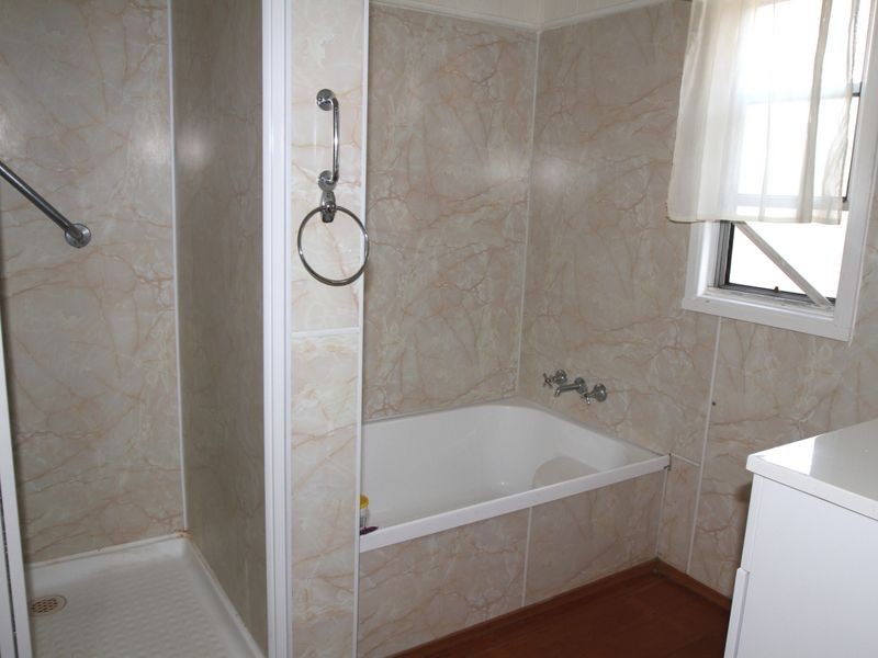 8 Edward Street, North Toowoomba QLD 4350