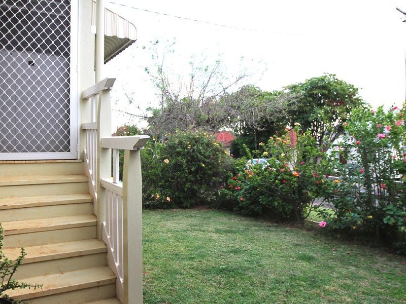 8 Edward Street, North Toowoomba QLD 4350