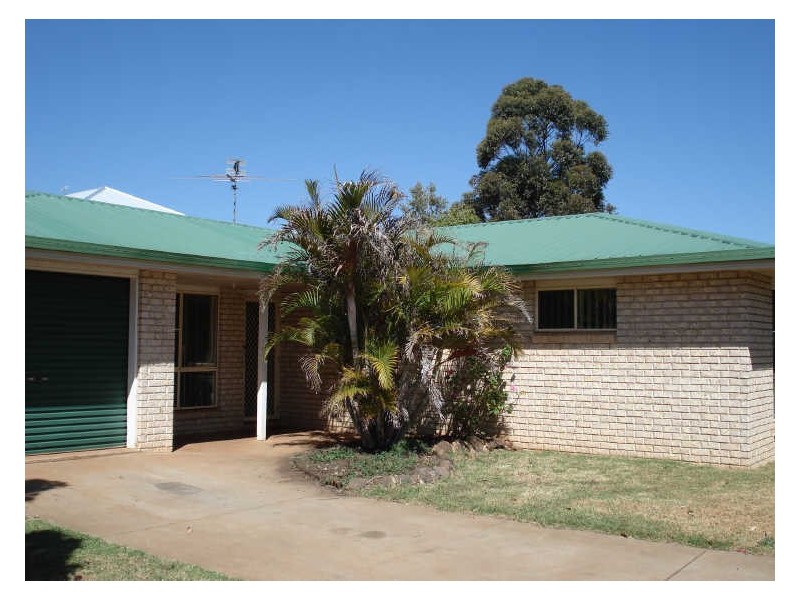 2 Sullivan Court, Kearneys Spring QLD 4350