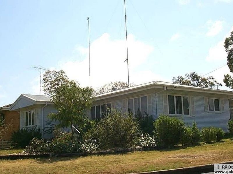 14 Milton Street, Kearneys Spring QLD 4350