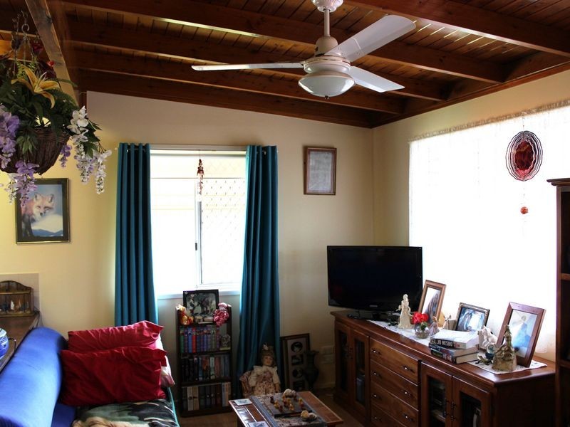 2/2 Blaxland Street, Newtown QLD 4350