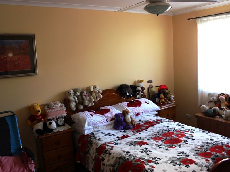 2/2 Blaxland Street, Newtown QLD 4350