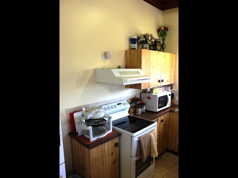 2/2 Blaxland Street, Newtown QLD 4350