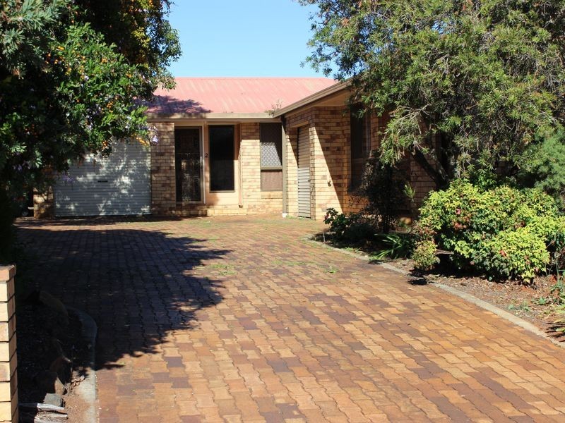 38 Paull Street, Wilsonton QLD 4350