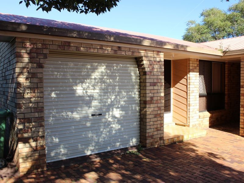38 Paull Street, Wilsonton QLD 4350