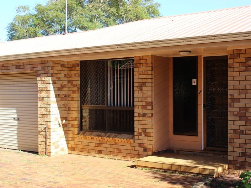 38 Paull Street, Wilsonton QLD 4350