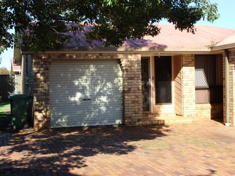 38 Paull Street, Wilsonton QLD 4350