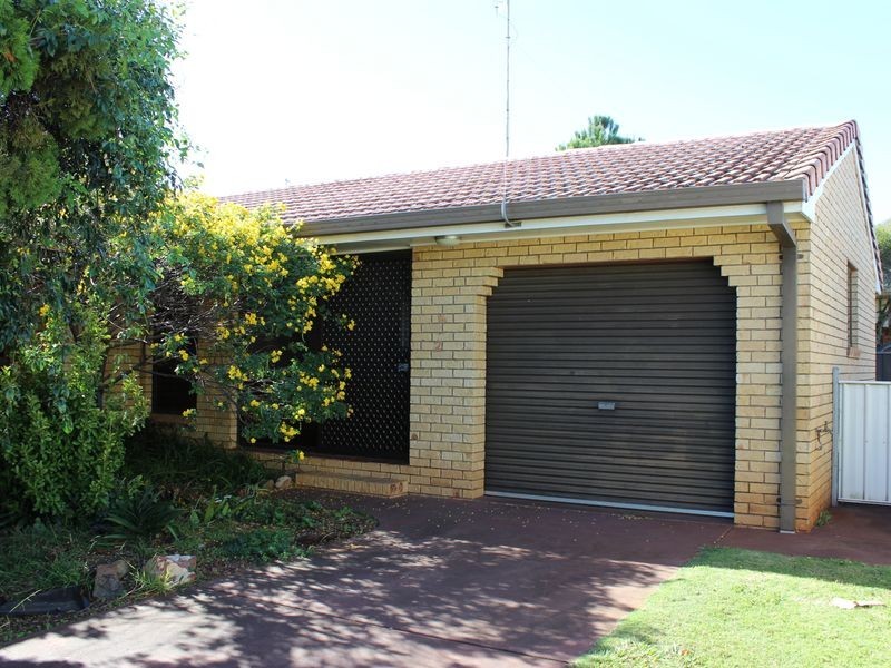 18 Hawker Street, Wilsonton QLD 4350