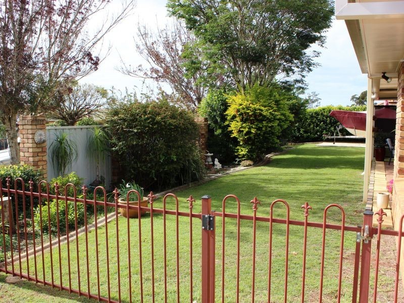 2 Bailey Court, Rangeville QLD 4350