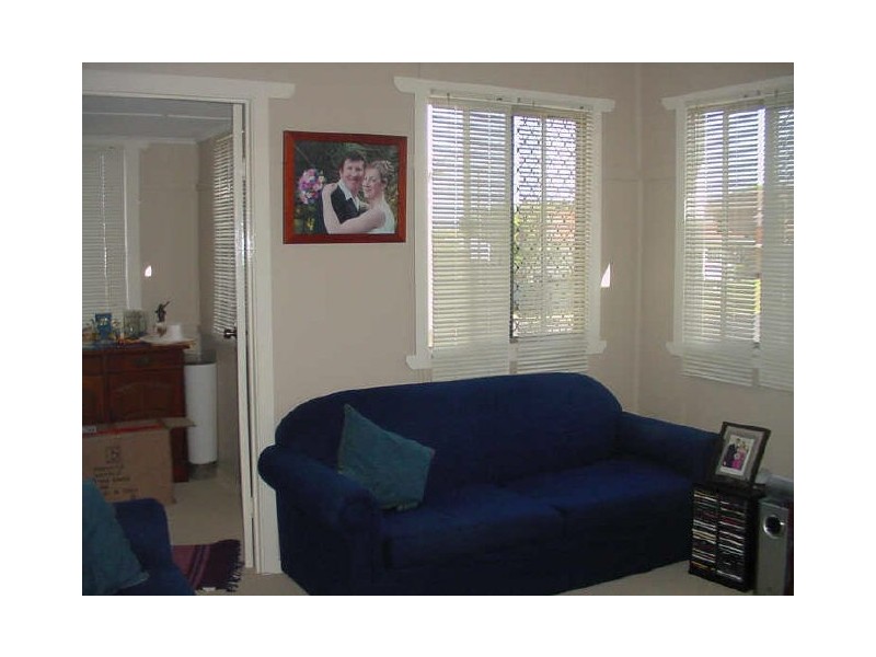 152 North Street, Mount Lofty QLD 4350