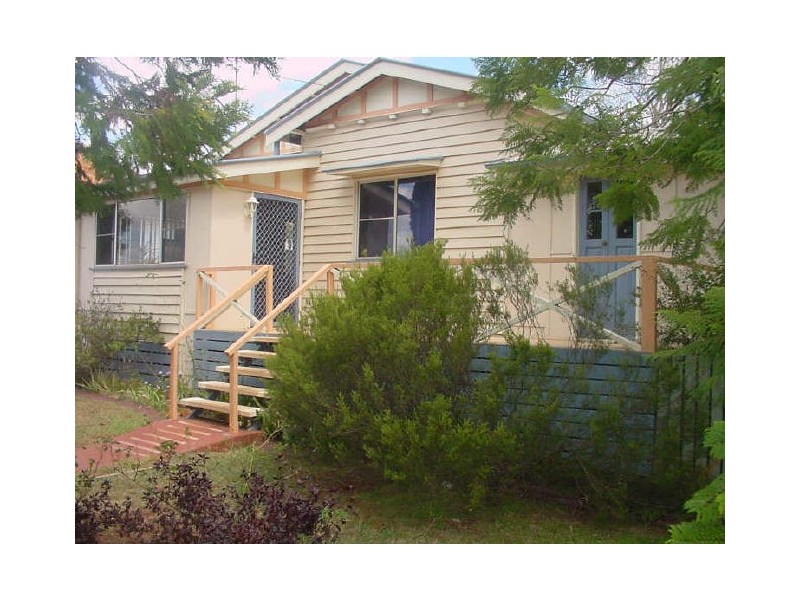 15 Holberton Street, Wilsonton QLD 4350