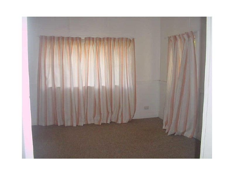 15 Holberton Street, Wilsonton QLD 4350