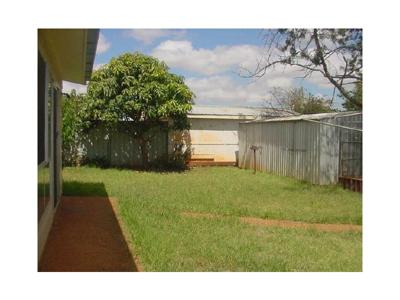 15 Holberton Street, Wilsonton QLD 4350