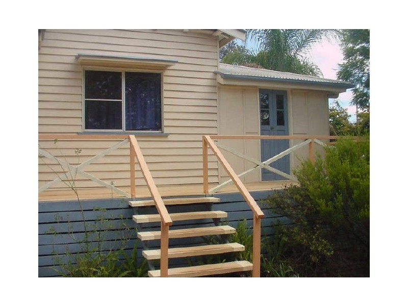 15 Holberton Street, Wilsonton QLD 4350