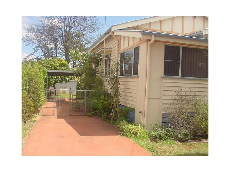 15 Holberton Street, Wilsonton QLD 4350