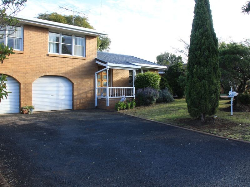 22 Knockator Crescent, Centenary Heights QLD 4350