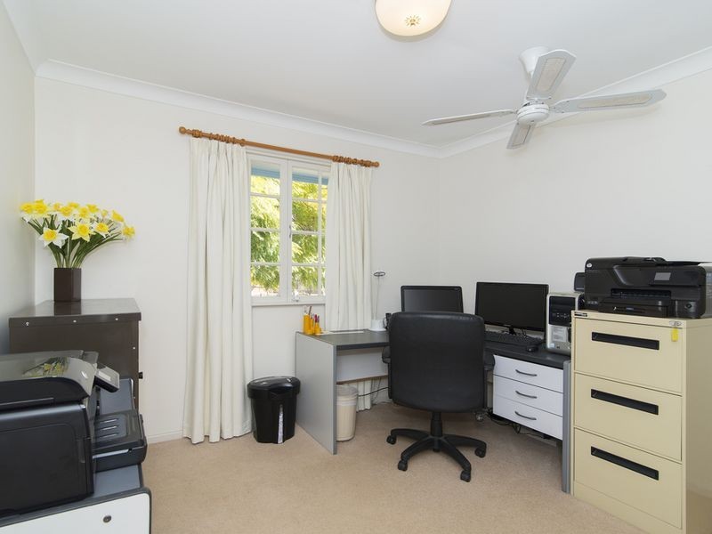10 McIntyre Street, Centenary Heights QLD 4350