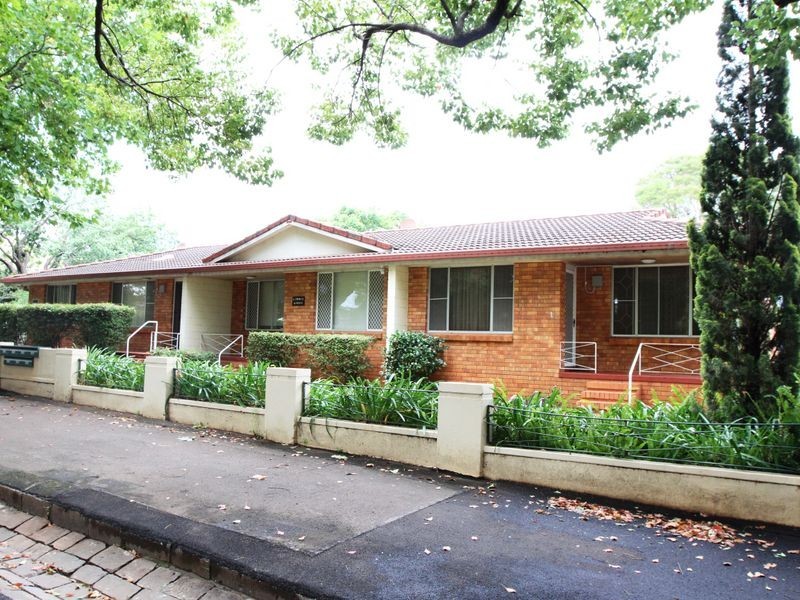 1/96 Campbell street, East Toowoomba QLD 4350