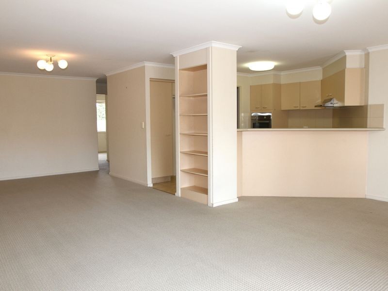 28/367 Margaret Street, Newtown QLD 4350