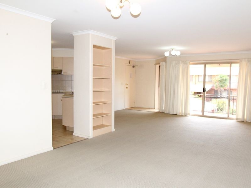 28/367 Margaret Street, Newtown QLD 4350