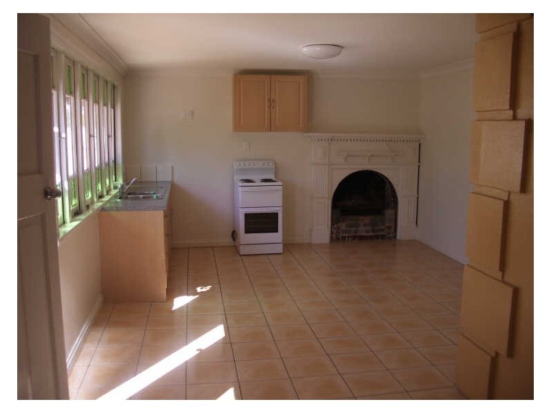 2/14 Herries Street, RANGEVILLE, Toowoomba QLD 4350
