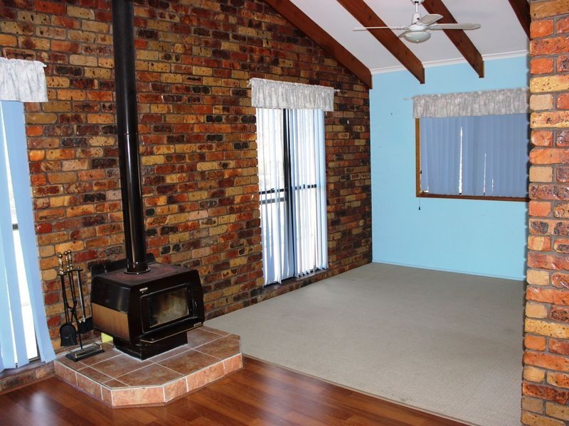 8 Umbiram Road, Wyreema QLD 4352