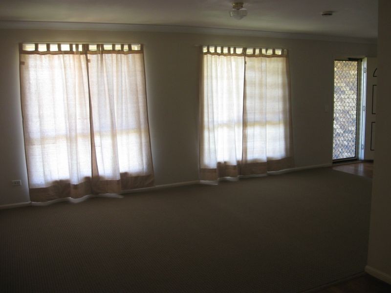 18 Evergreen Court, Glenvale QLD 4350