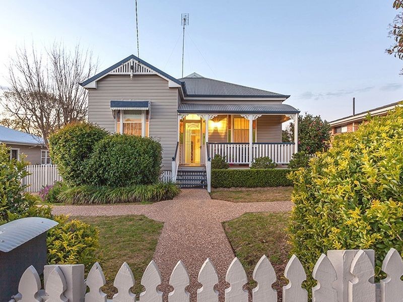 69 Ipswich Street, East Toowoomba QLD 4350