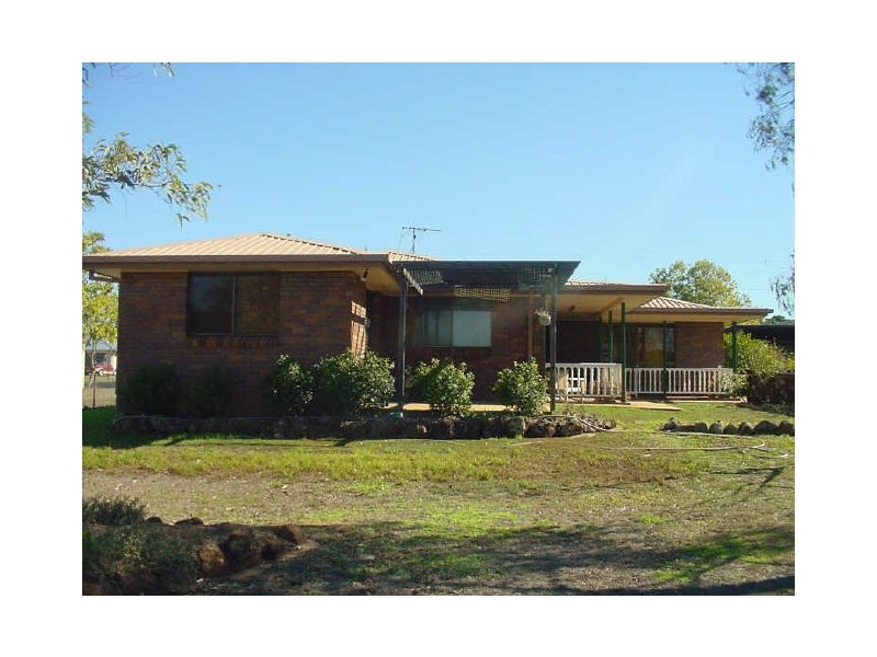 16 Roslyn Street, Westbrook QLD 4350