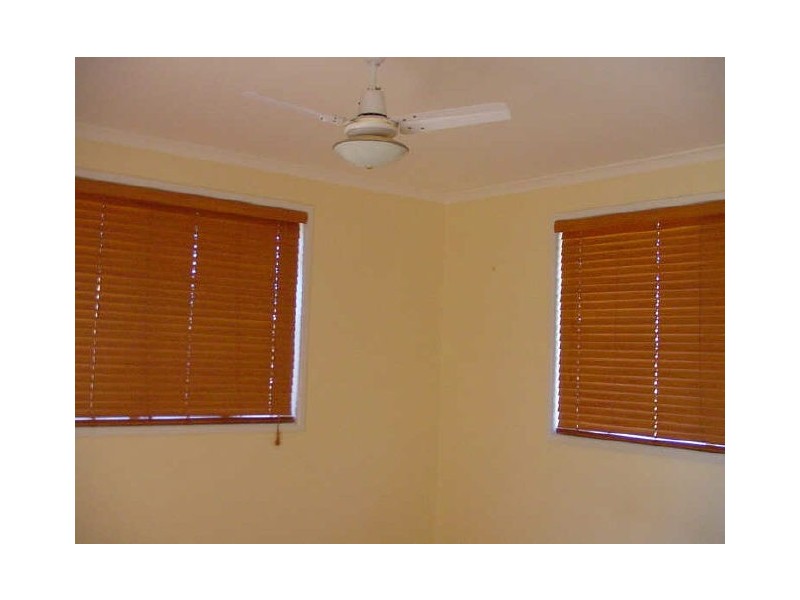 16 Roslyn Street, Westbrook QLD 4350