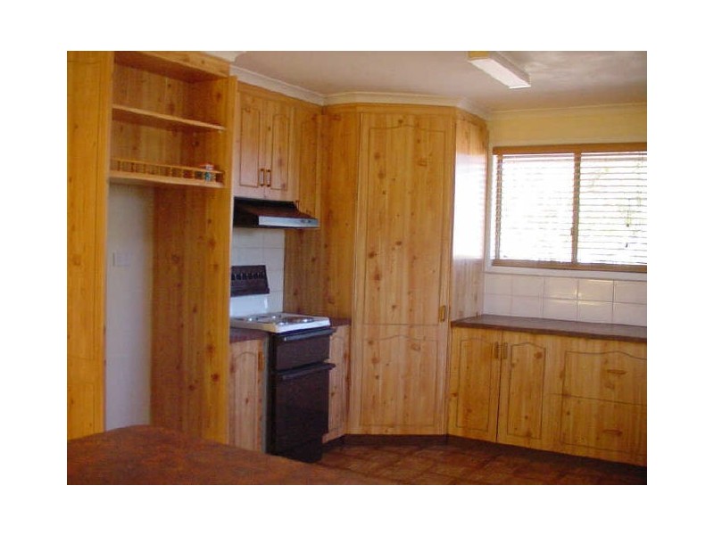 16 Roslyn Street, Westbrook QLD 4350