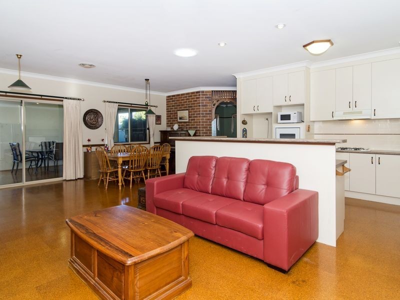 7 Jonquil Court, Middle Ridge QLD 4350