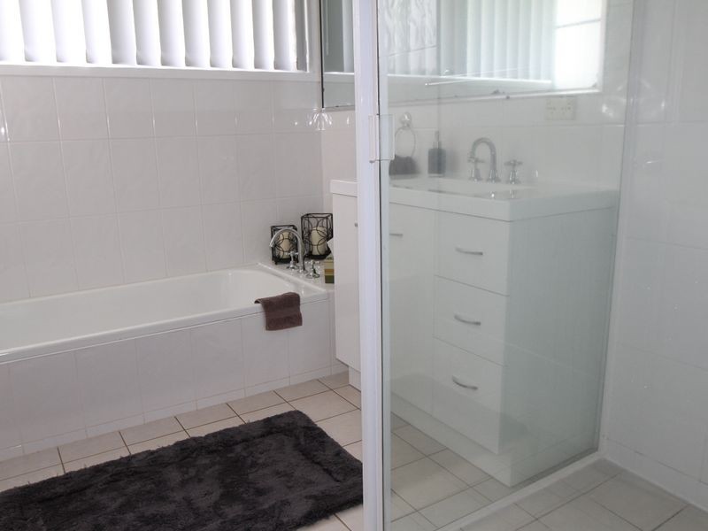 10 Florence Street, Harristown QLD 4350