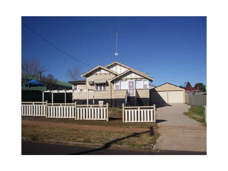 10 Healy Street, South Toowoomba QLD 4350