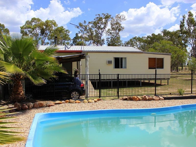 213 Waratah Drive, Kooroongarra QLD 4357