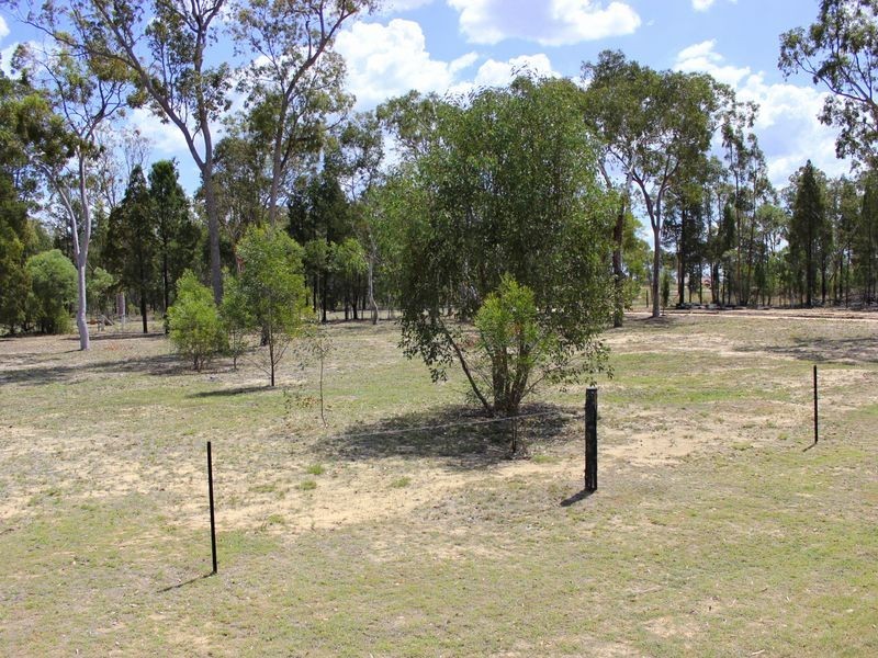 213 Waratah Drive, Kooroongarra QLD 4357