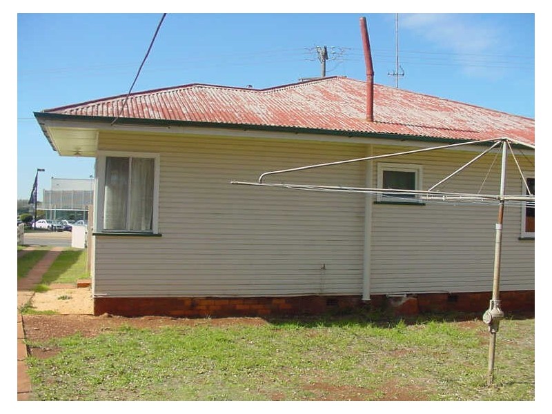 147 Anzac Avenue, Harristown QLD 4350