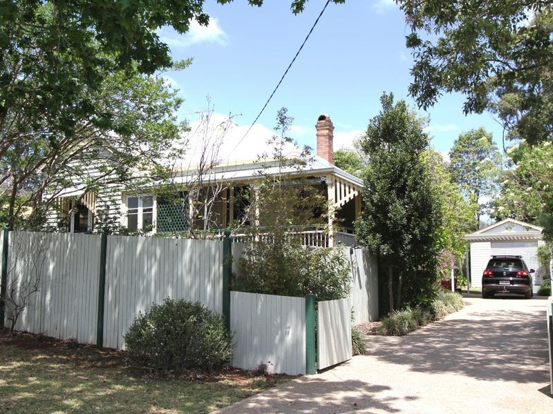 34 Perry Street, Harlaxton QLD 4350
