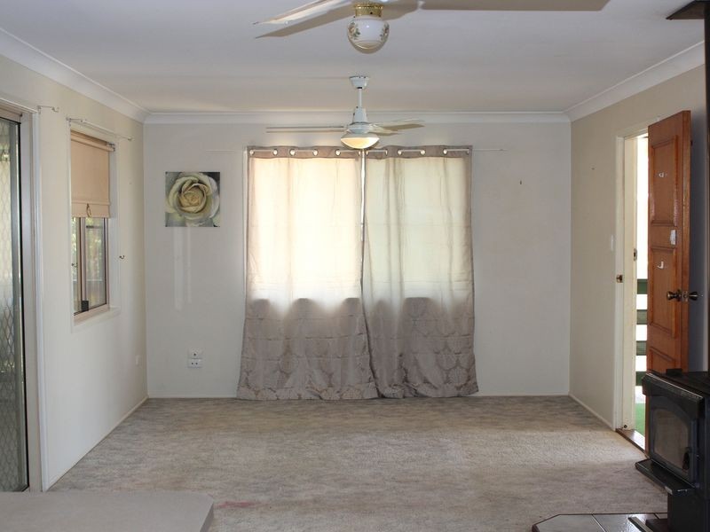 11 Victoria Street, Goombungee QLD 4354